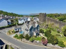 Bryn, Sychnant Pass Road, Conwy LL32 8NS