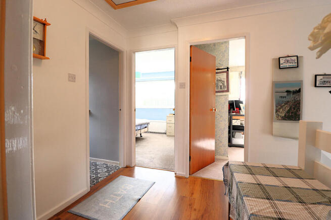 4 bed Detached for sale Image 7