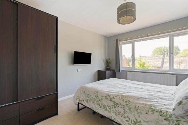 3 bed Semi-Detached for sale Image 9