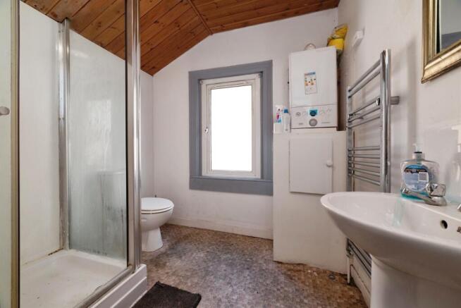 3 bed Terraced for sale Image 9