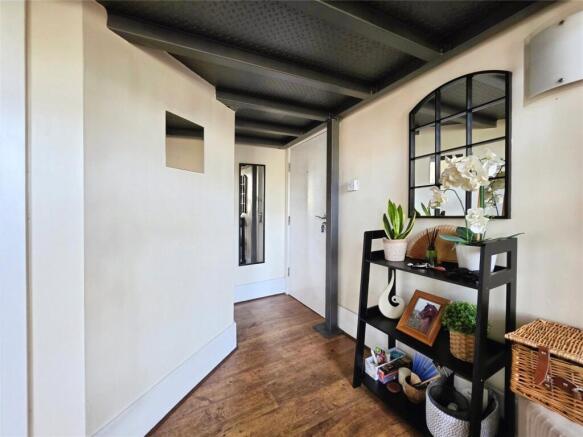 2 bed Apartment for sale Image 6