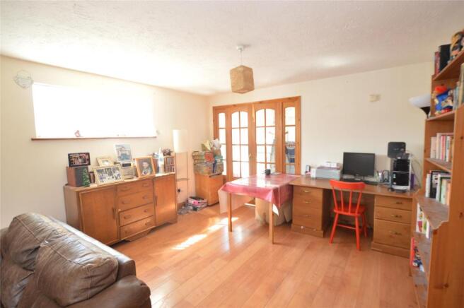 Lounge/Family Room