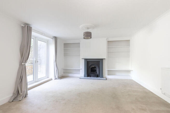 Garden Flat, 25 O...