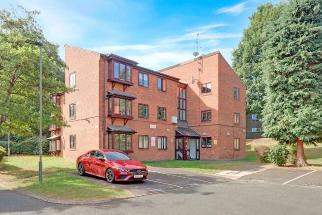 15-edc1JHPropWpen - 40 Ashurst Close - 43-medium.j
