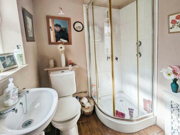 Family Shower Room
