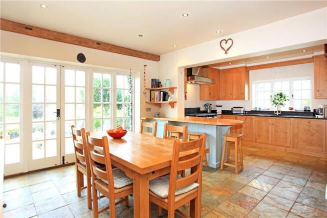 Kitchen/Breakfast Rm