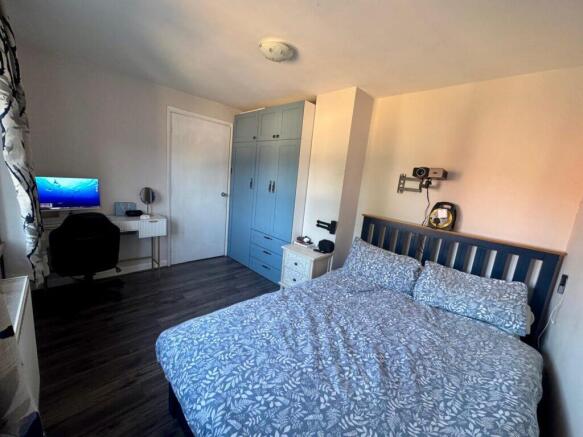 2 bed Terraced for sale Image 11