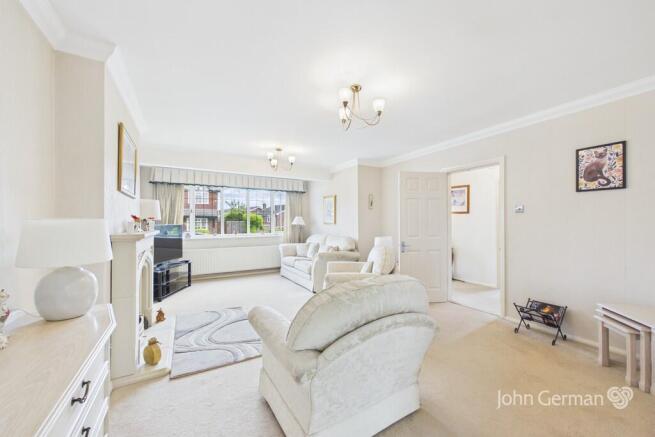 Birchwood Road, Boley Park, Lichfield photo 4