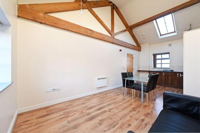 1 bed Apartment to rent Image 6
