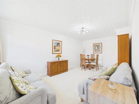 2 bed Bungalow for sale Image 4