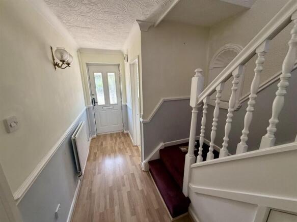 Selsdon Close, Wythall photo 4