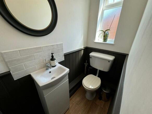 1ST FLOOR WC