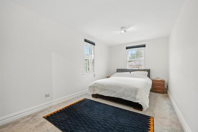 Saxton Mee 7 Holme Court 0004.jpg