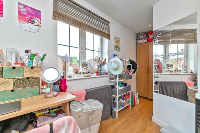 21ErringtonClose-13.jpg