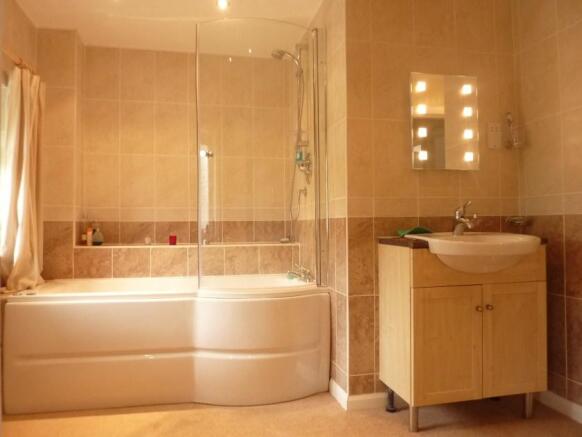 Photo 12