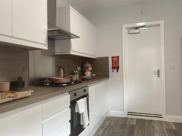 Walgrave Street 56 Kitchen i.JPG