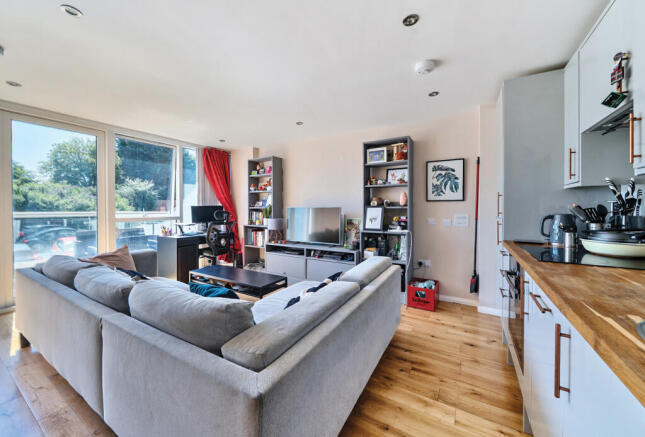 1320870-5-686cfe2...