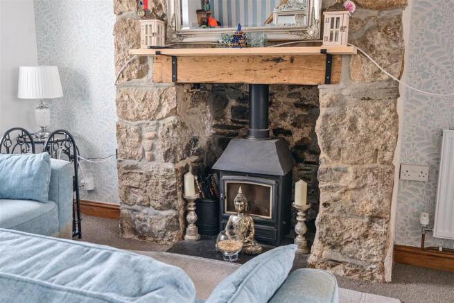 Clare St 26 Fireplace.jpg