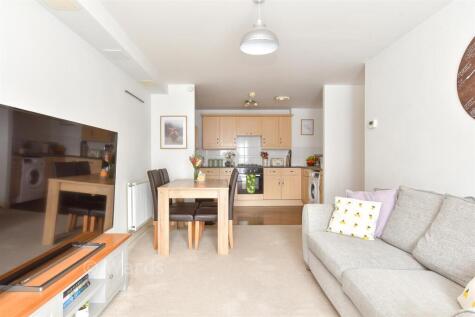 Esparto Way, Dartford, Kent