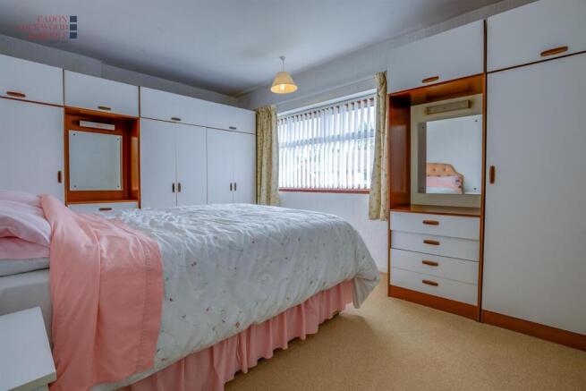 3 bed Semi-Detached for sale Image 10