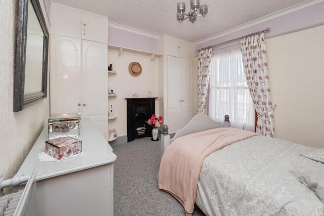 2 bed Terraced for sale Image 9