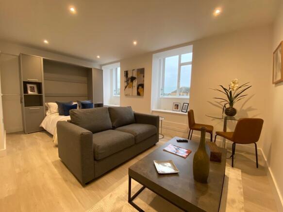 Lounge/Bed