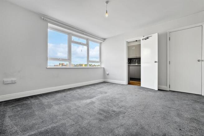 Bedroom/Living Room