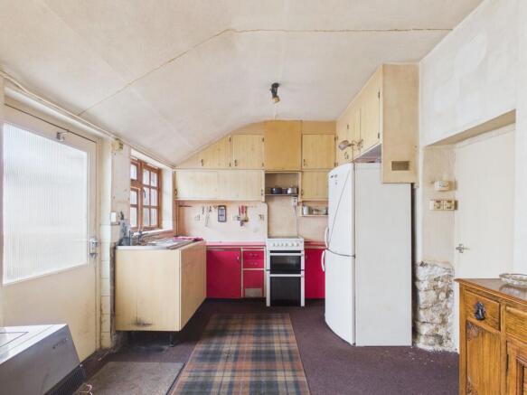2 bed Semi-Detached for sale Image 6