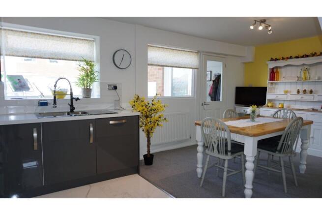 Kitchen/Dining Room