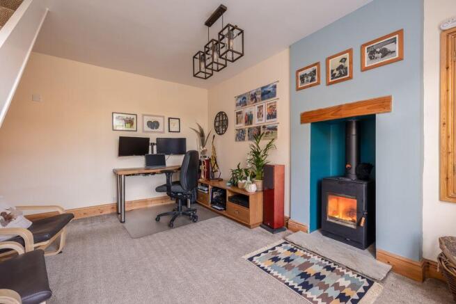 4 bed Semi-Detached for sale Image 5