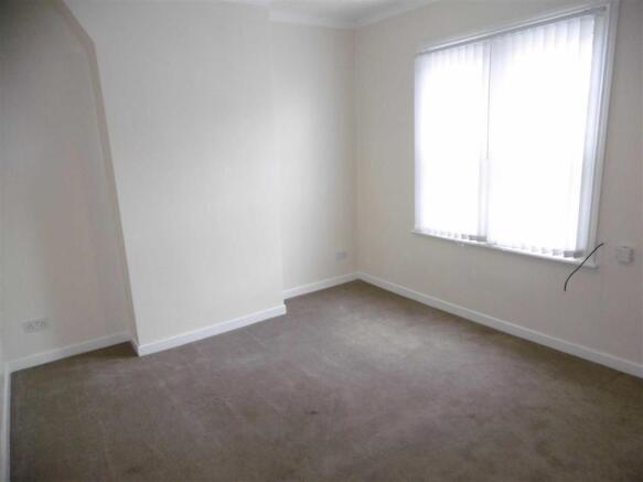 FRONT BEDROOM