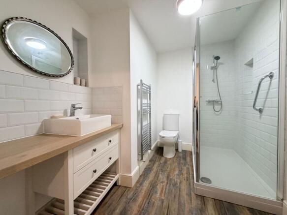 5 bed Terraced for sale Image 8