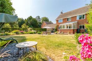 3, Church Close, Lambourn, Hungerford RG17 8PU