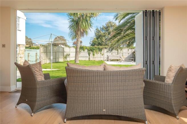 Sun Room- Annex