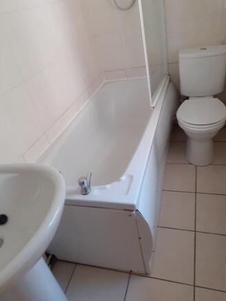 1 bed Apartment to rent Image 11