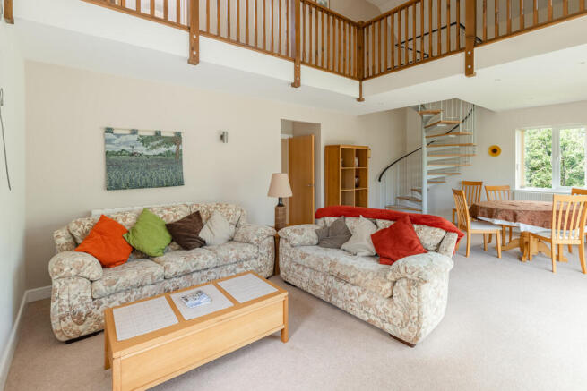 2 bed Penthouse for sale Image 4