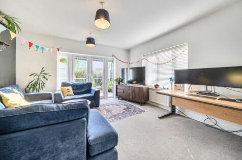 Rhodes Avenue, Bishop's Stortford, CM23