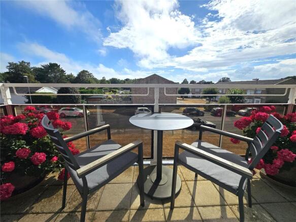 Camelia, Earlsdon Way, Highcliffe, Christchurch, Dorset, BH23 photo 4