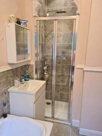 1 bed Terraced to rent Image 9