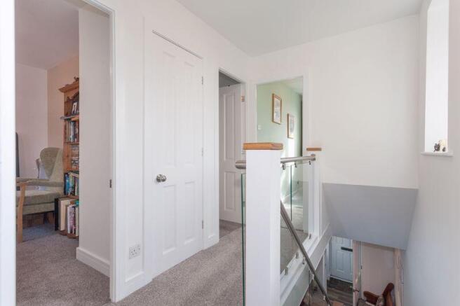 FIRST FLOOR LANDING