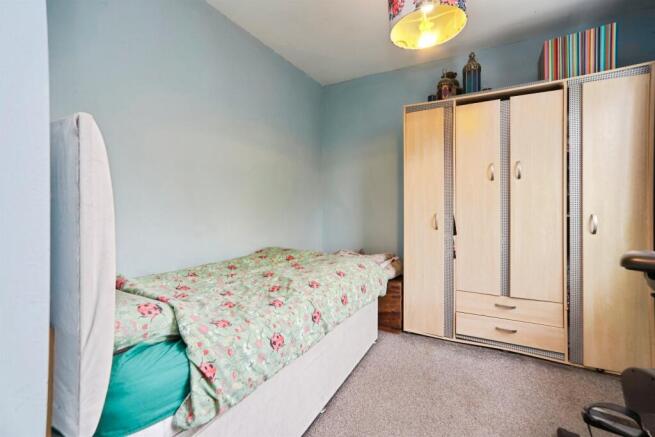 3 bed Semi-Detached for sale Image 9
