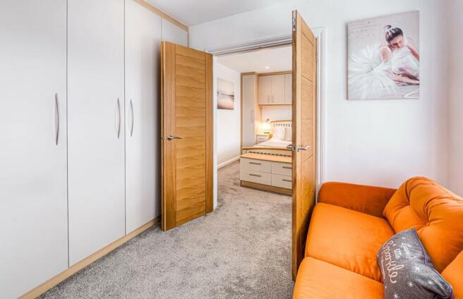 Dressing room/bed...