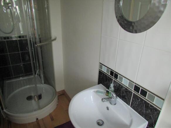 EN SUITE