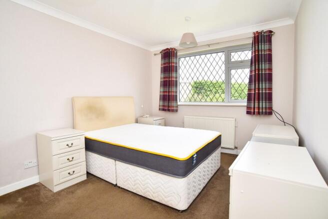 2 bed Semi-Detached Bungalow for sale Image 8