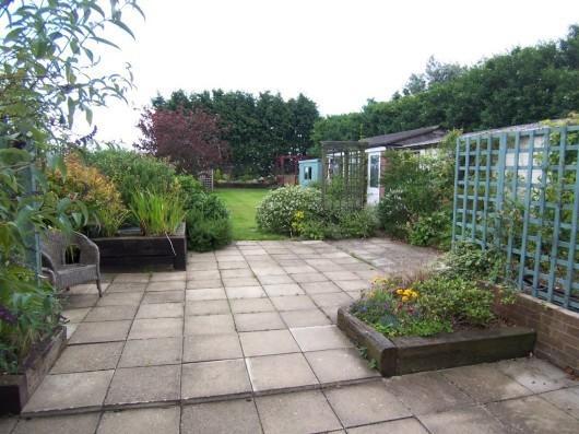 REAR GARDEN 2