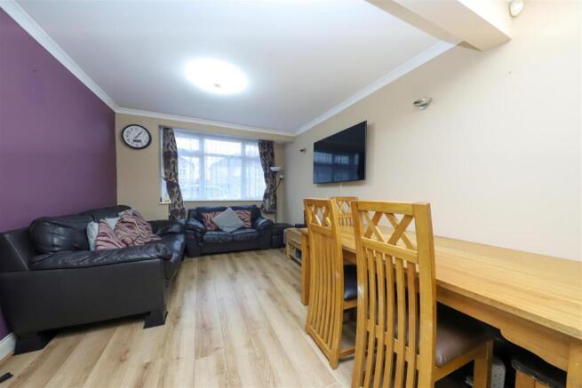 Living room/dining room/kitchen