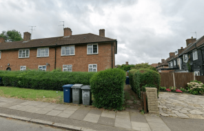 4, Gunter Grove, Edgware HA8 0HD