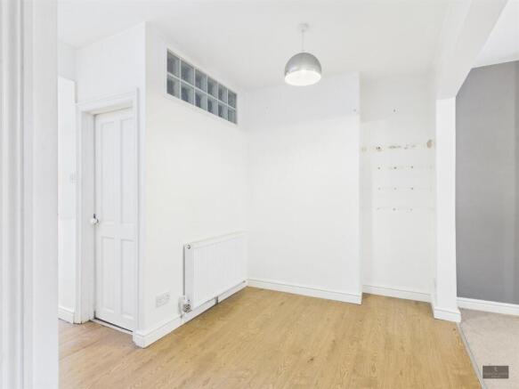 CAM02887G0-PR0601-STILL009 (1).jpg