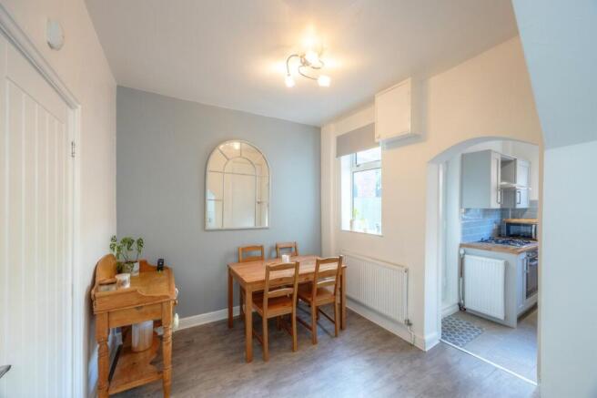 3 bed Terraced to rent Image 5