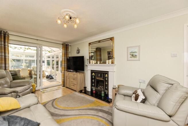 2 bed Detached Bungalow for sale Image 3